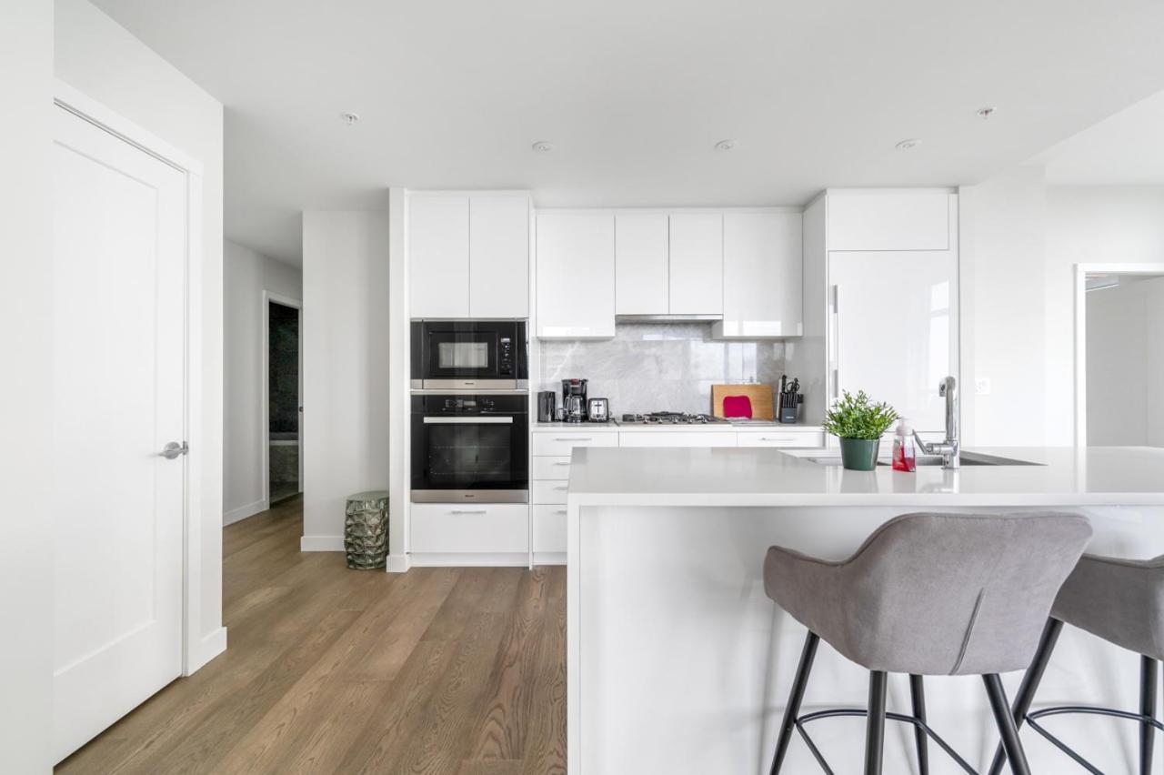 Urban Oasis: Stylish Apartment Retreat At Ubc Vancouver Dış mekan fotoğraf